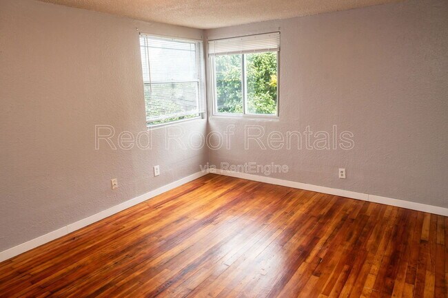 Building Photo - 1116 N 4th St