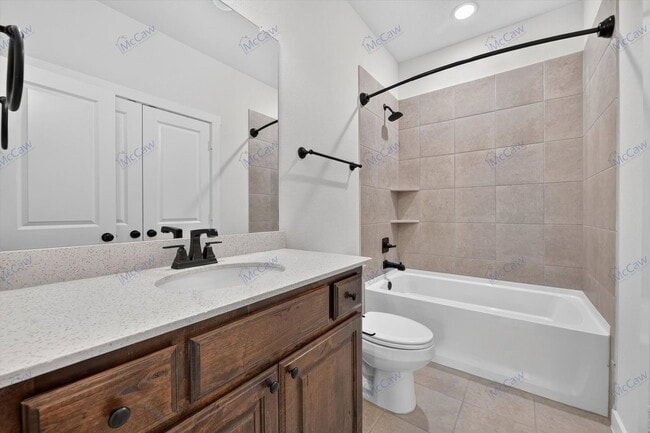 Building Photo - 8728 Ice House Dr