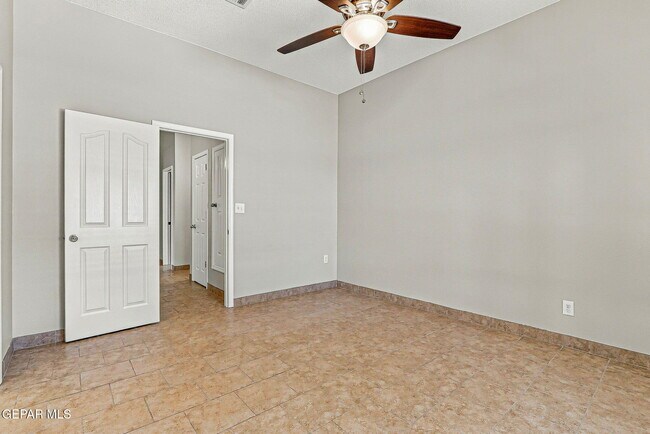 Building Photo - 2724 Granite Rock Pl