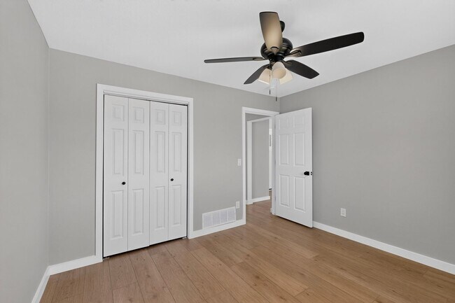 Building Photo - Beautifully Renovated Home In Carrollton Ready For Move-in