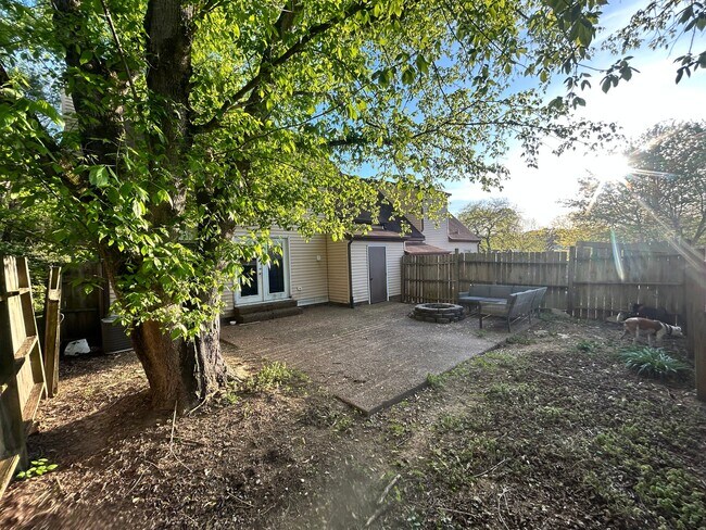 Building Photo - 1327 Quail Valley Rd