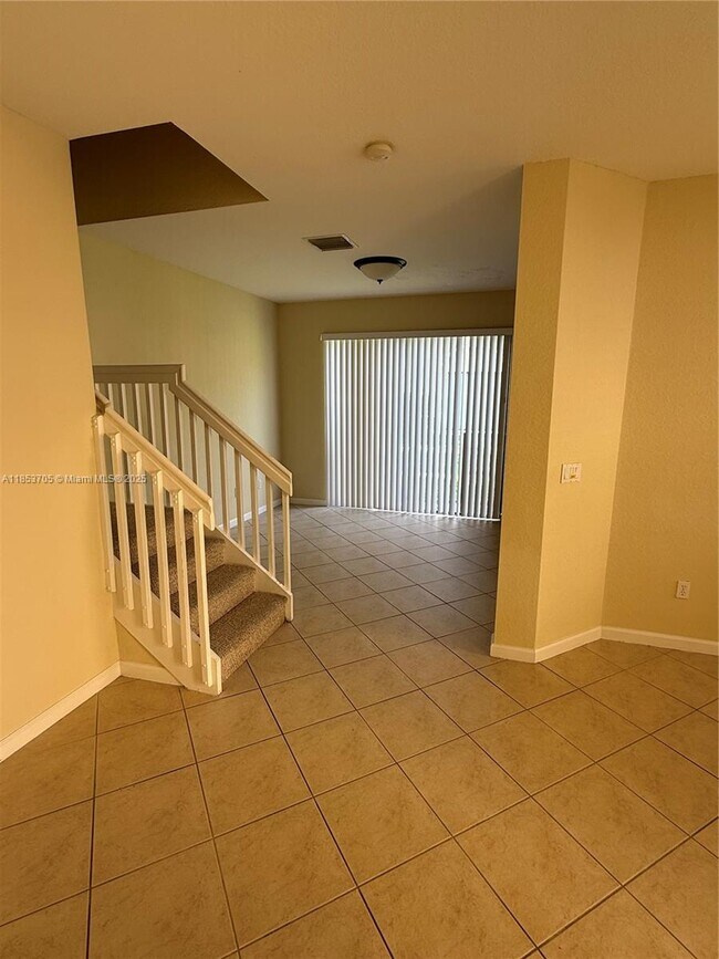 Building Photo - 1760 SW Via Rossa