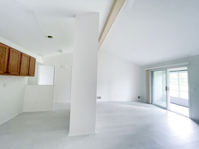 Building Photo - 29711 Pendleton Club Dr