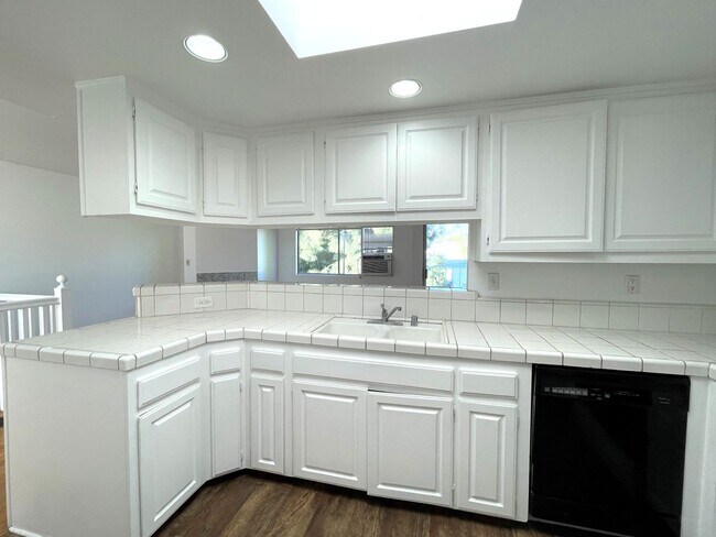Building Photo - 451