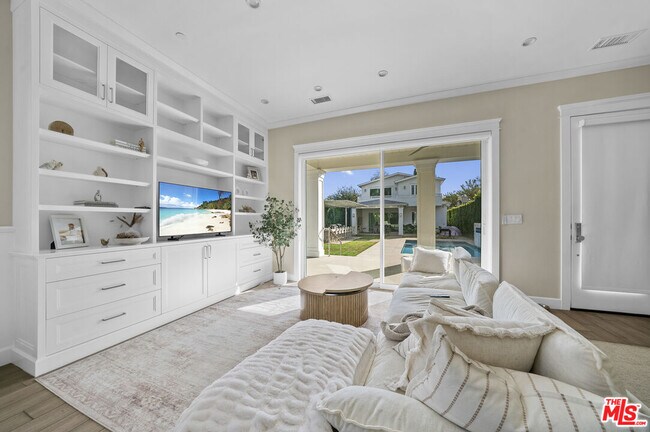 Building Photo - 12345 Huston St