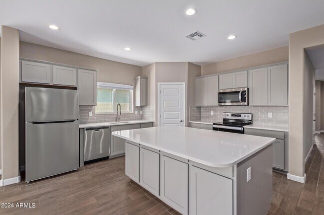 Building Photo - 36640 N Asturian Vly Wy