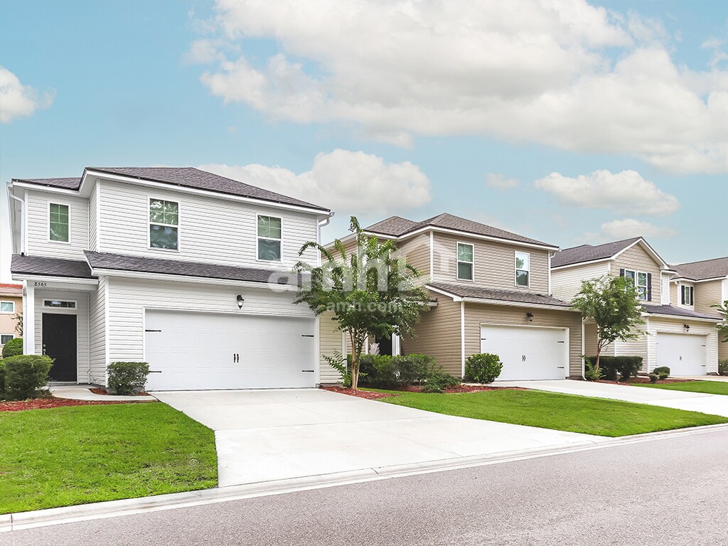 Building Photo - 8673 Highfield Ave