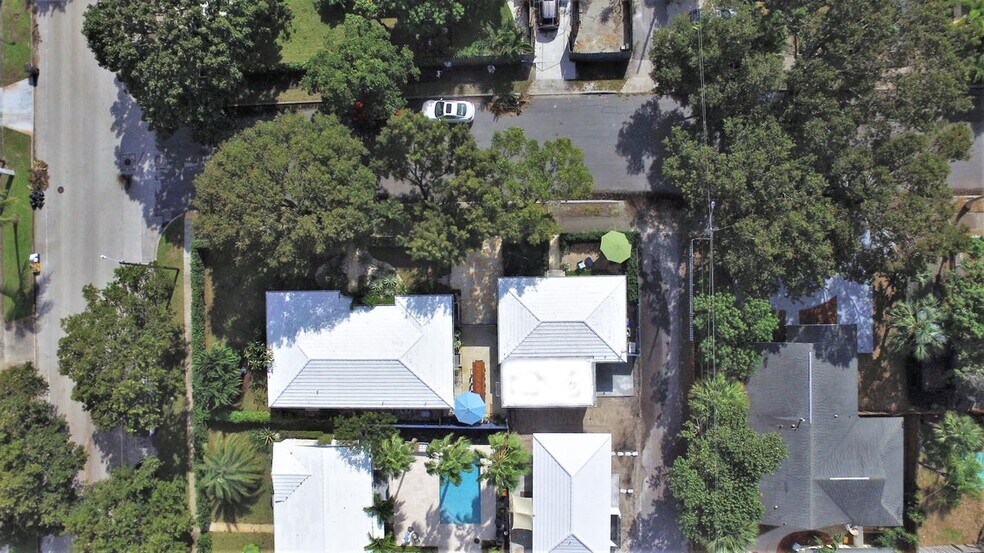 Building Photo - 403 32nd St