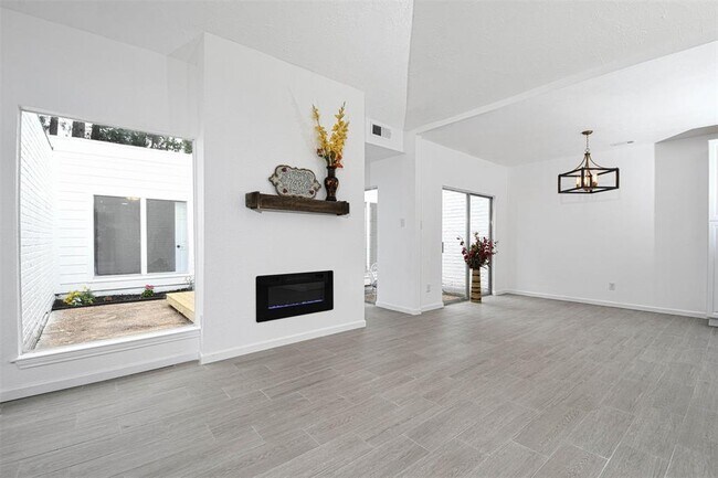 Building Photo - 86 Artesian Way