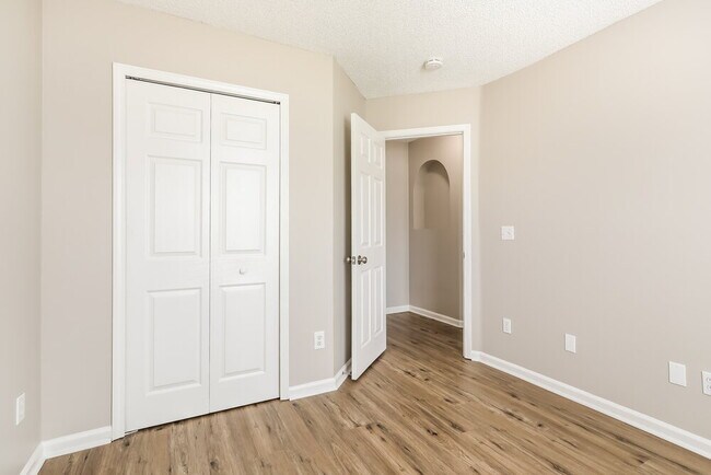 Building Photo - 12271 Cobblefield Cir N