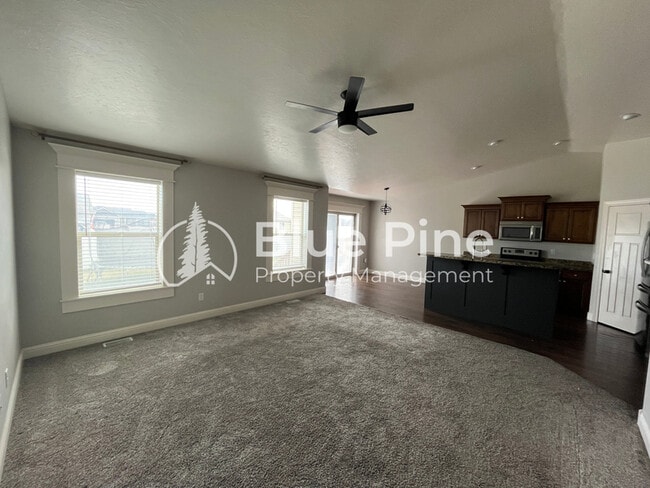 Building Photo - 3688 Shale Ave