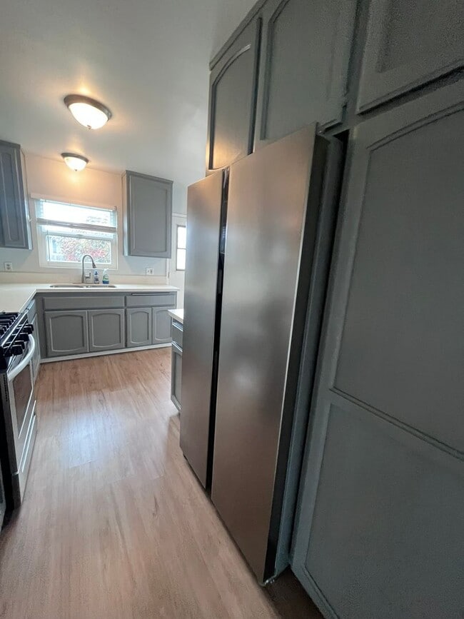 Building Photo - Imperial Beach! Coastal Charm Meets Everyd...