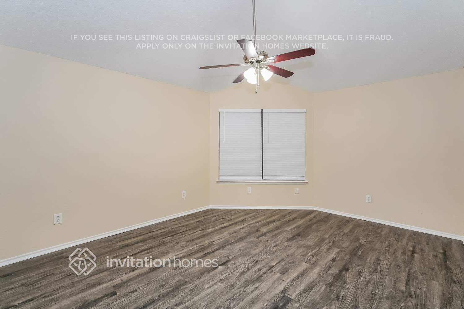Building Photo - 1610 Autumn Breeze Ln