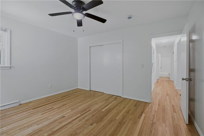 Building Photo - 117 Canonchet Dr