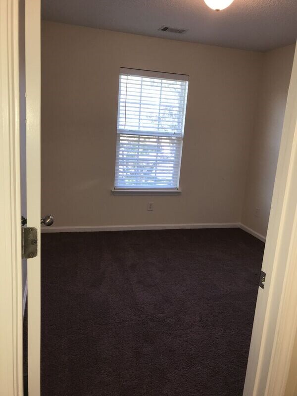 Building Photo - 368 Laurel Oak Ln