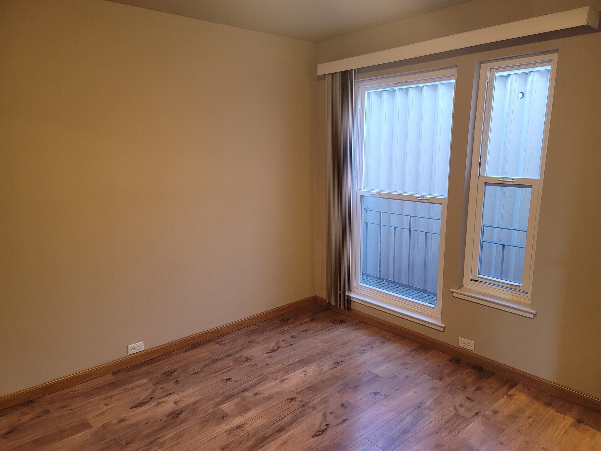 Building Photo - 132 Locksley Ave