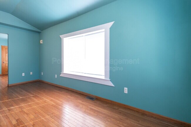 Building Photo - 421 N Emporia Ave