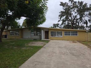 Building Photo - 3711 Roxane Blvd