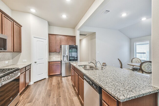 Building Photo - 19111 Friesian Stallion Ln