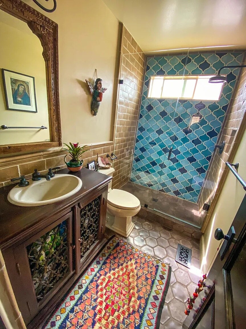 Building Photo - 221 24th St