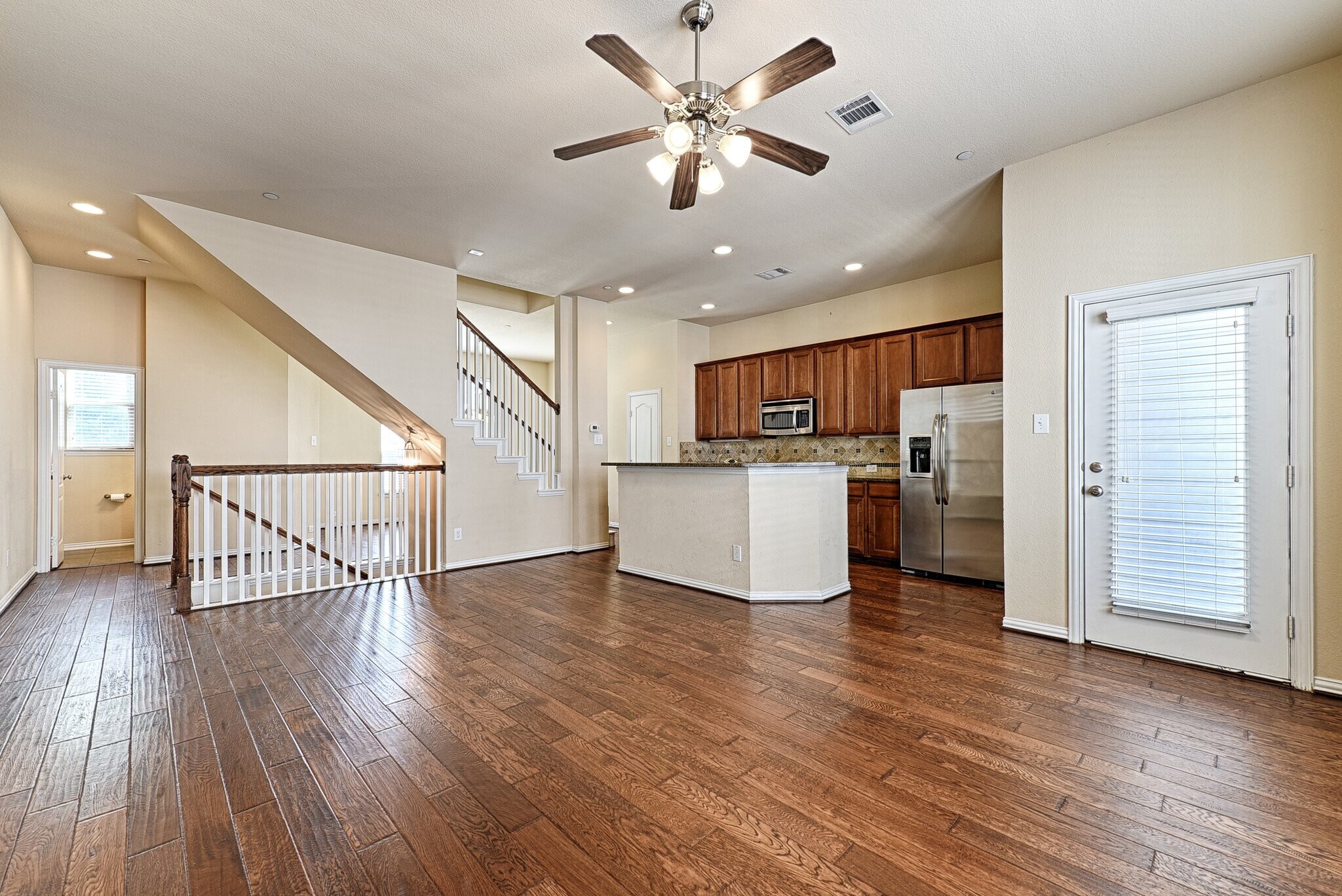 Building Photo - 2326 Stutz Dr