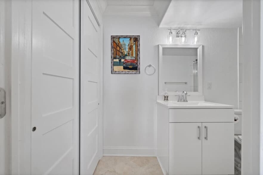 Building Photo - 201 Rudee Loop Connector