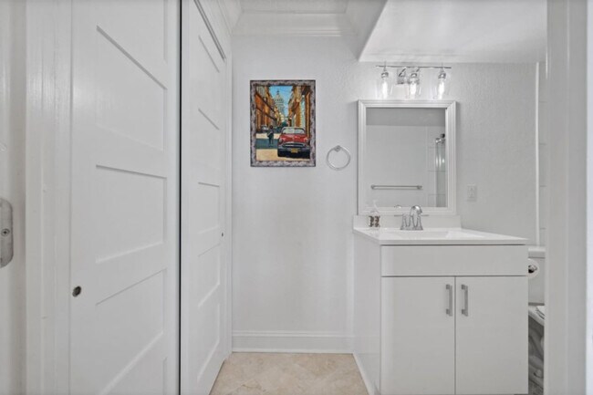 Building Photo - 201 Rudee Loop Connector