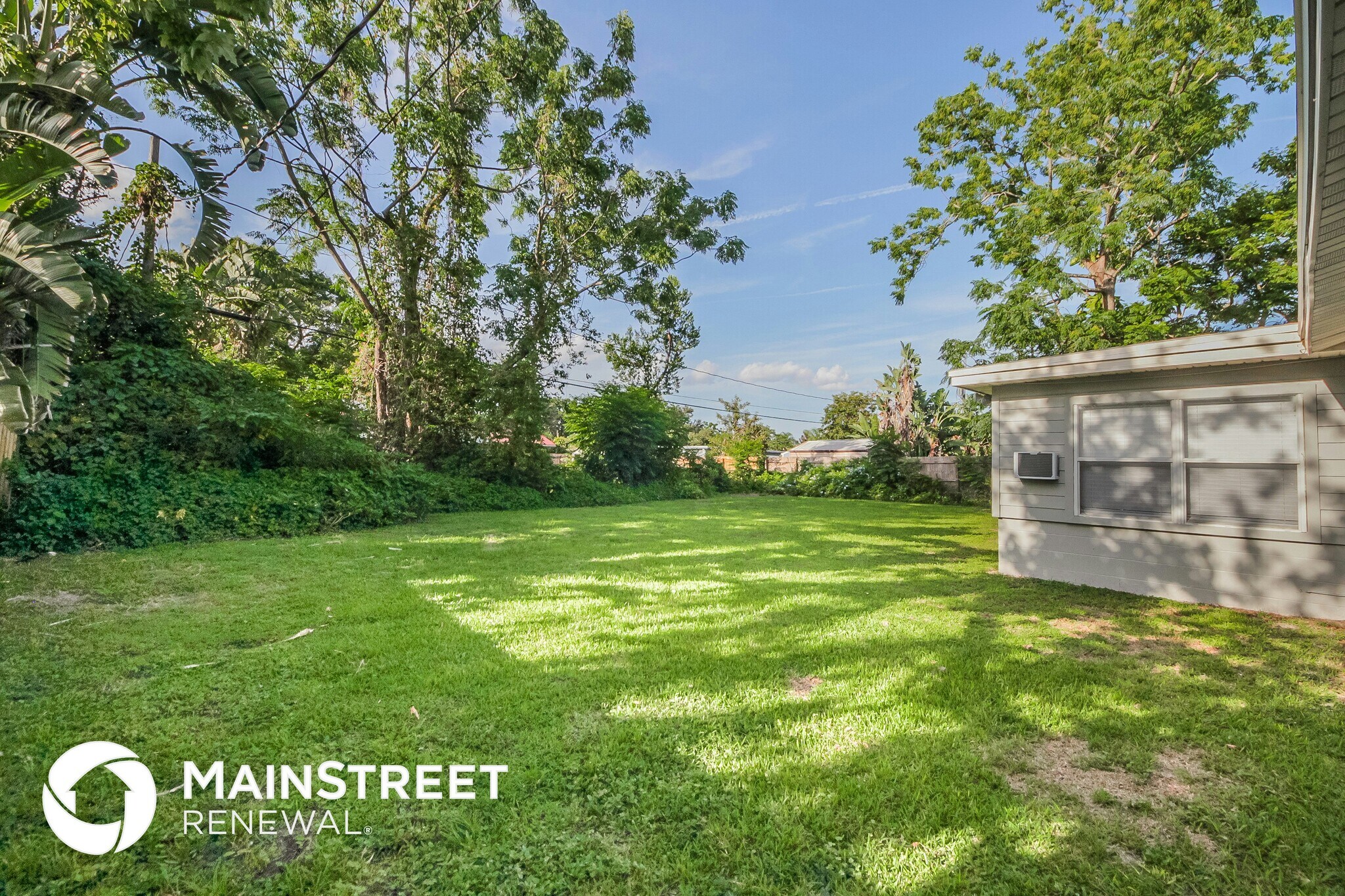 Building Photo - 417 Halsey St