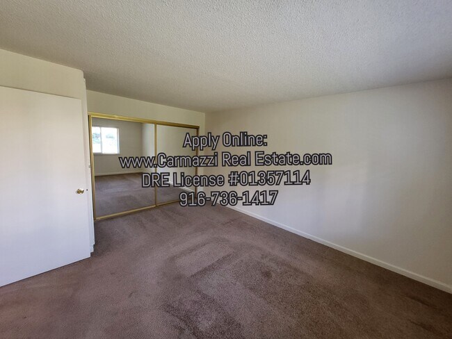 Building Photo - 6046 Vía Casitas