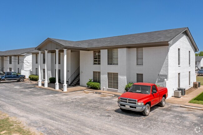 Building Photo - The Sterling