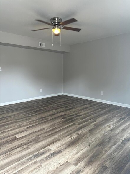 Building Photo - 4100 N Ocoee St