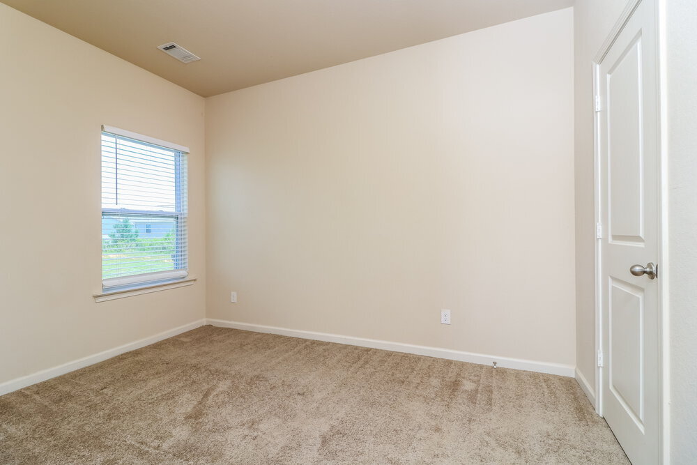 Building Photo - 108 Brook Dr