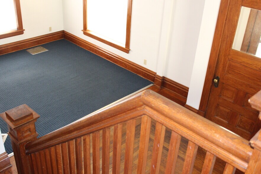 Building Photo - 514 Wheaton Ave