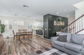 Building Photo - 5942 Ginger Dr