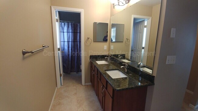 Building Photo - 14519 Lake Price Dr