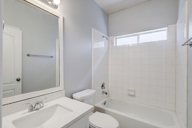 Building Photo - 19506 Arbor Pines Ln