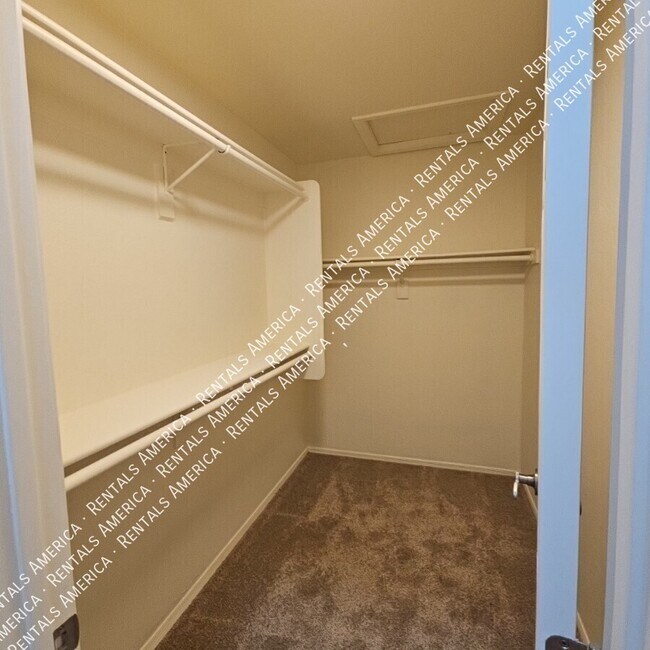 Building Photo - 3460 W Sky Ridge Loop