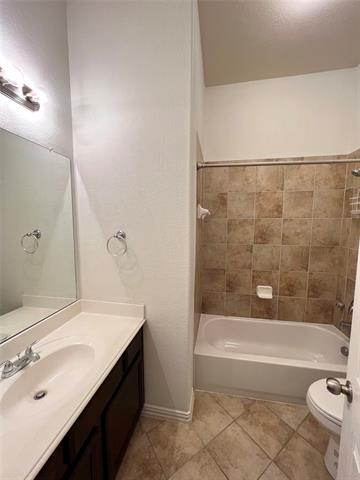 Building Photo - 4120 Colina Ave