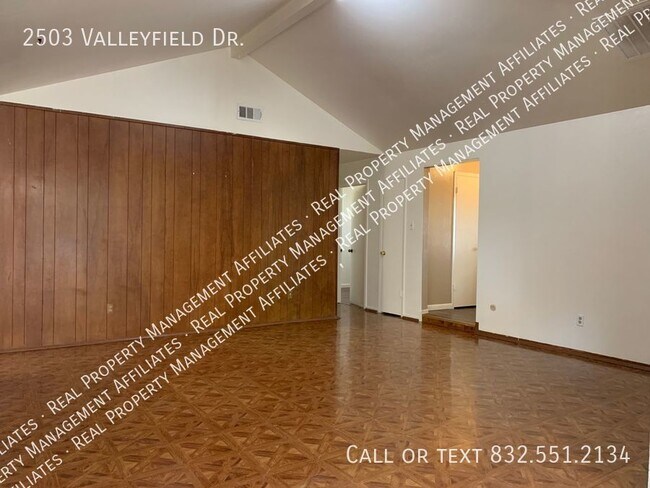 Building Photo - Great Spring Branch Location!