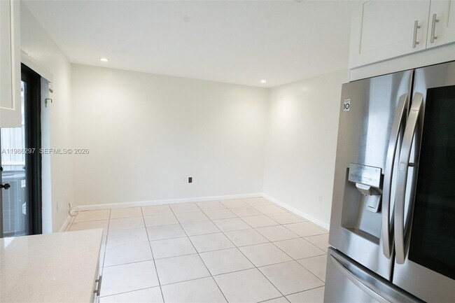 Building Photo - 21009 SW 124th Ave Rd