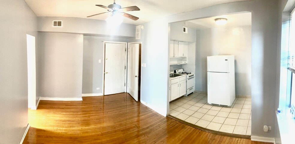 Building Photo - 4355 S Sawyer Ave