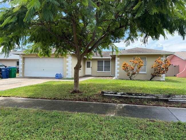 Building Photo - 6948 Duncansby Ave N
