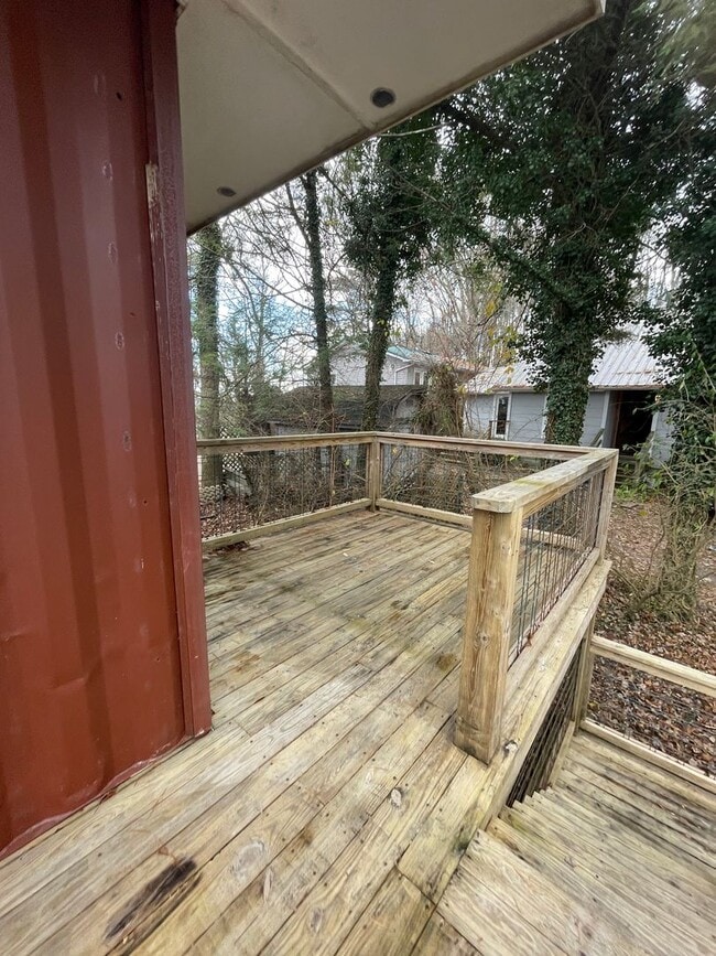 Building Photo - 289 Hill St