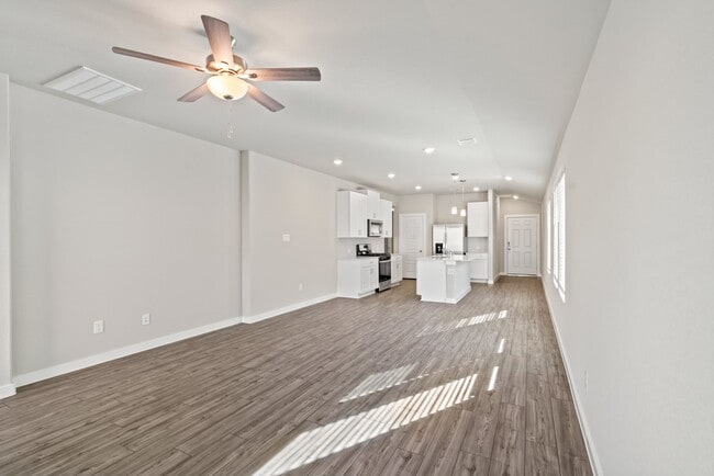 Building Photo - 2014 Darlington Oak Dr