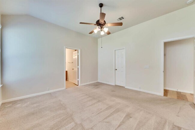 Building Photo - 2133 Paradise Ridge Dr