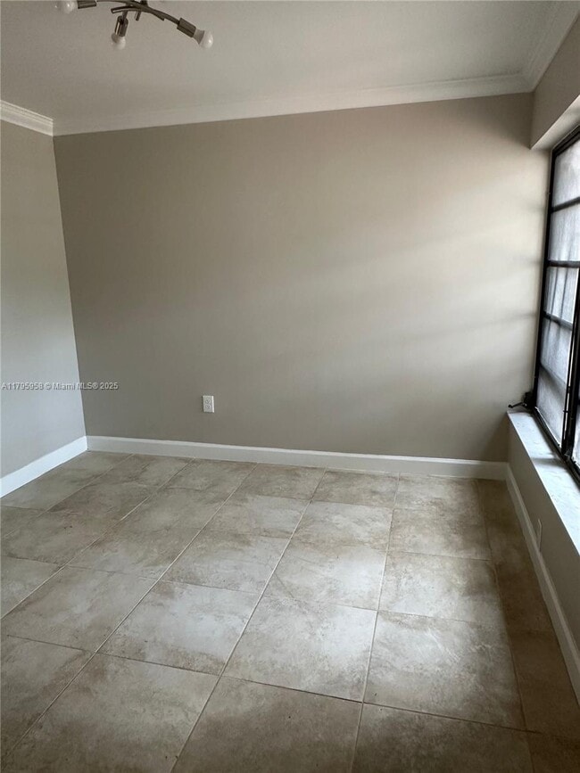 Building Photo - 9115 SW 123rd Ave Ct