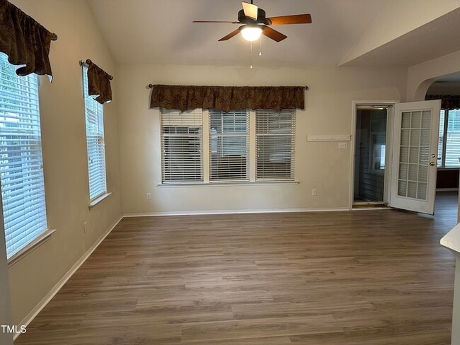 Building Photo - 501 Founders Walk Dr