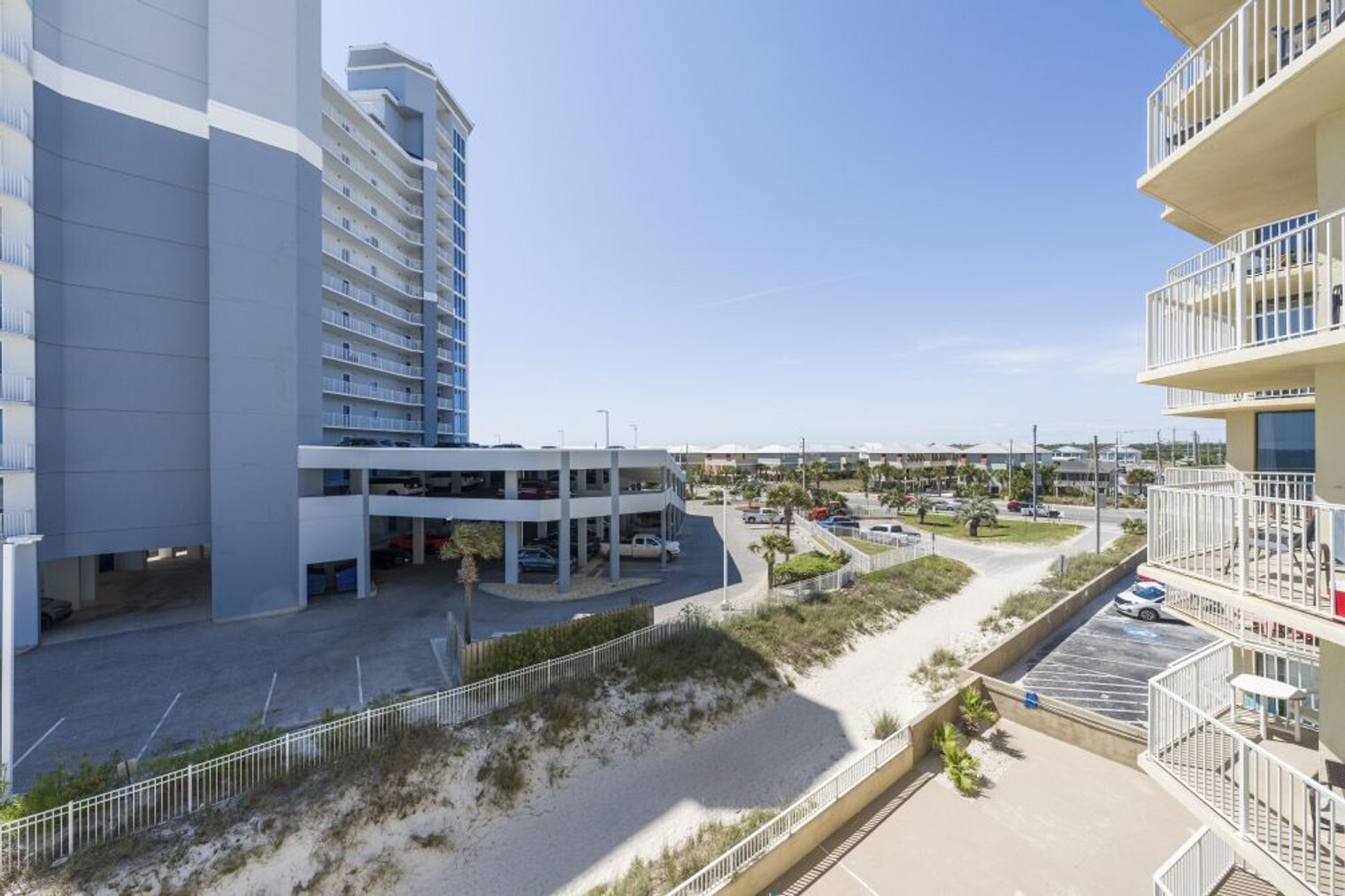 Building Photo - 505 E Beach Blvd