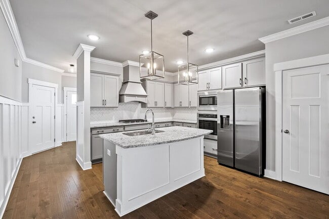 Building Photo - 411 Raleigh Elm Dr