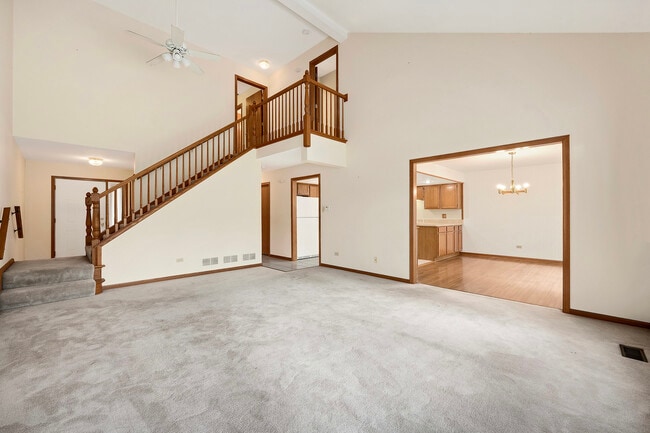 Building Photo - 1015 Claremont Dr